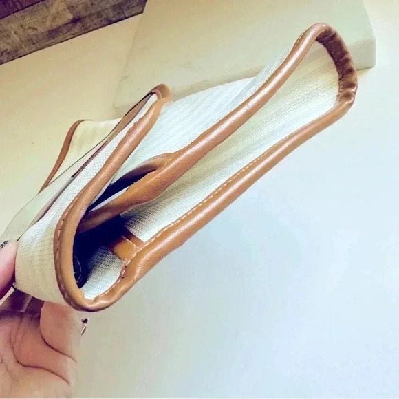 Fendi 70’s-80’s Vintage Envelope Style Striped Leather Clutch/Wristlet/Bag - Picture 13 of 16